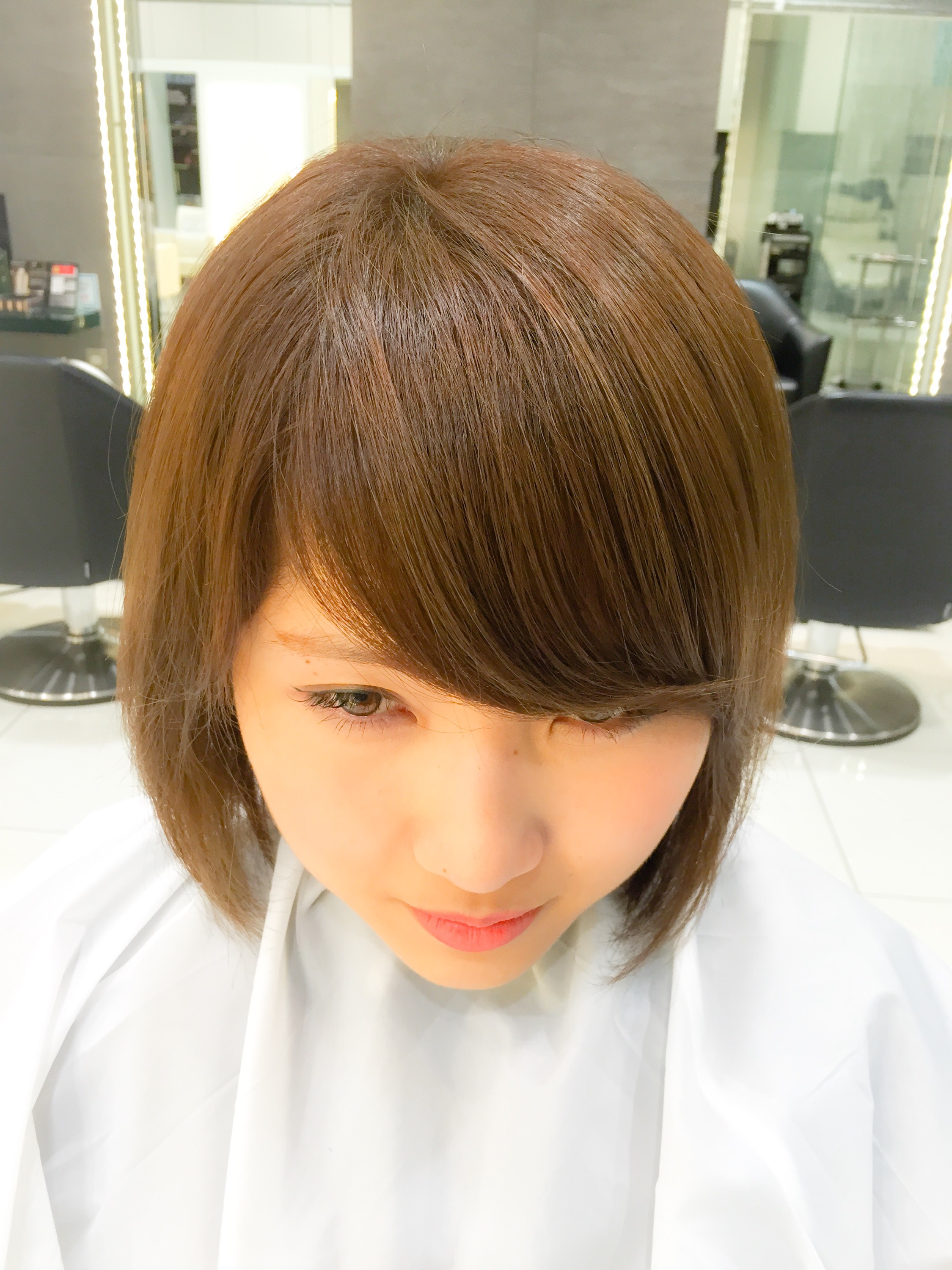 How To パックリ割れない前髪を作る たった2つの方法 Za Za Aoyama 美容院 美容室 ヘアサロンならza Za ザザ