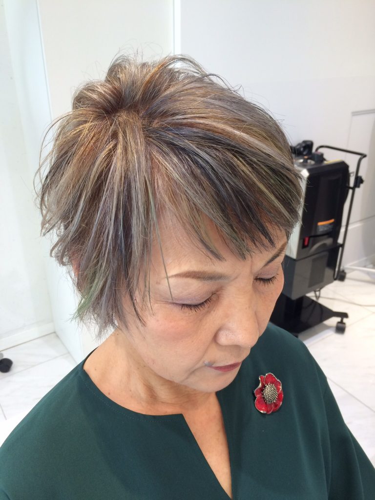 ザザ表参道 瀧本 ステイタスシンボル白髪を楽しむという選択 Za Za Aoyama 美容院 美容室 ヘアサロンならza Za ザザ ザザ表参道 瀧本 ステイタスシンボル白髪を楽しむという選択 Za Za Aoyama 美容院 美容室 ヘアサロンならza Za ザザ
