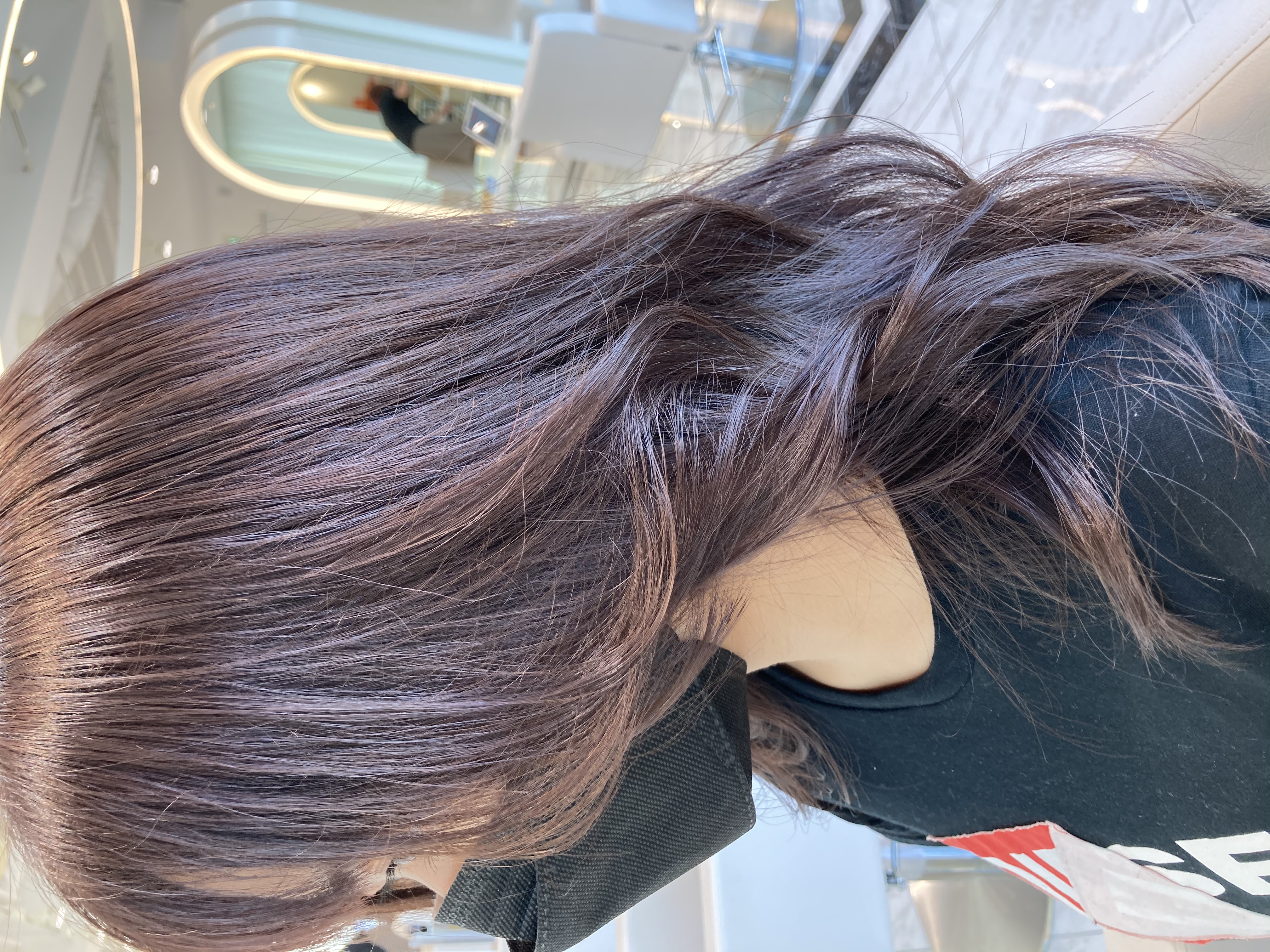 柔らかく重めのフリンジサイドがかわいい Za Za Aoyama 美容院 美容室 ヘアサロンならza Za ザザ